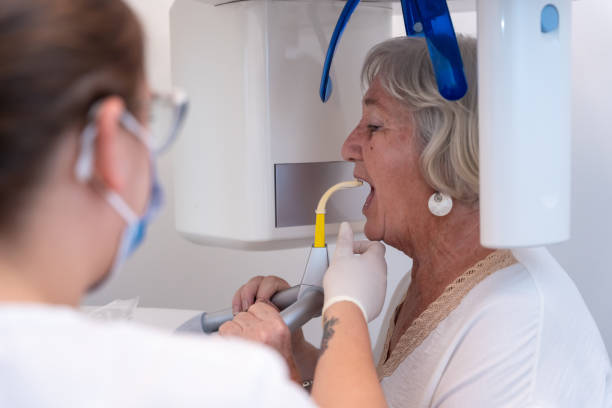 Best Emergency Tooth Extraction in Fulton, MO